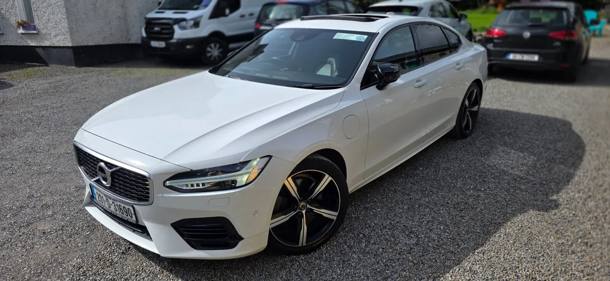 Volvo S90 R DESIGN T8 PRO + EDITION 394BHP - Image 3