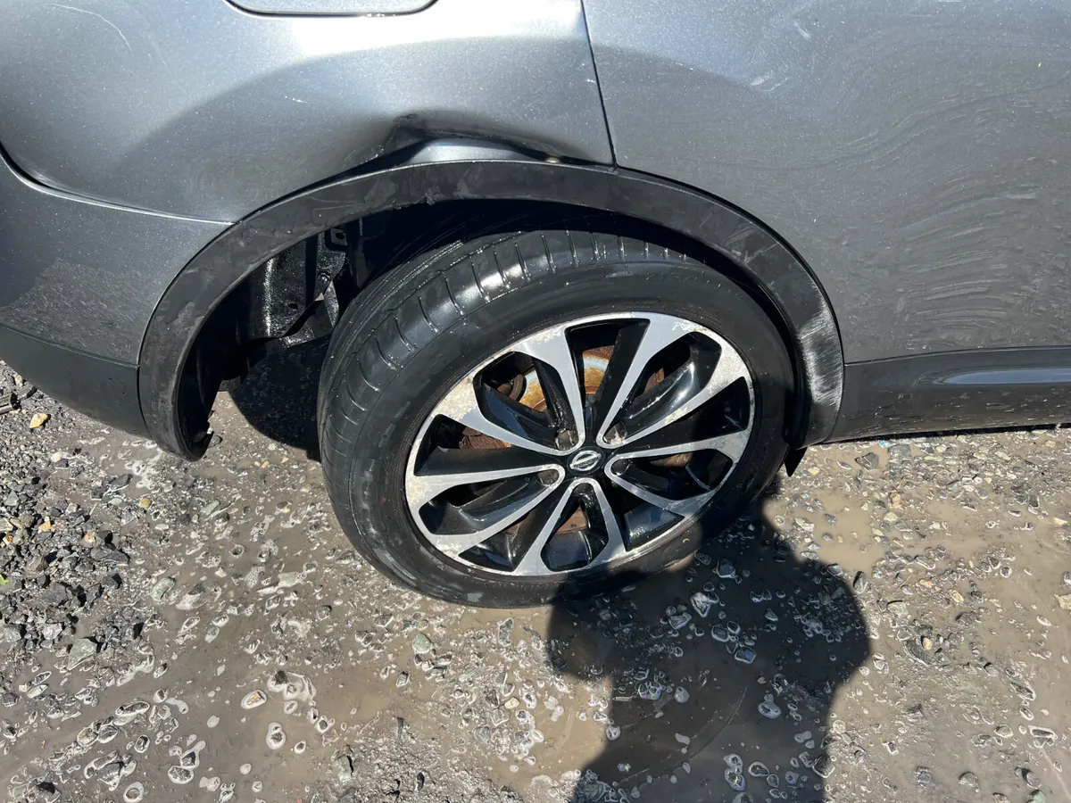 2011 Nissan Qashqai N-Tec 1.5 diesel - Image 3