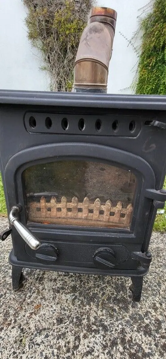 Firewarm 4.2KW Multi-fuel stove and connections - Image 1