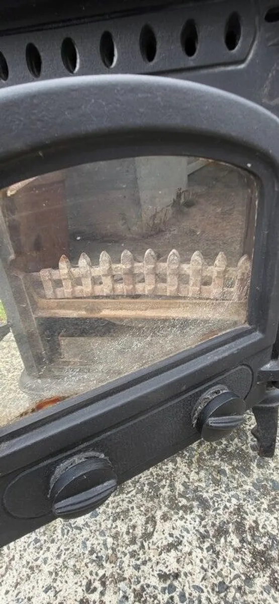 Firewarm 4.2KW Multi-fuel stove and connections - Image 3