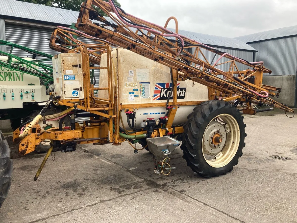 Trailed sprayer - Image 3