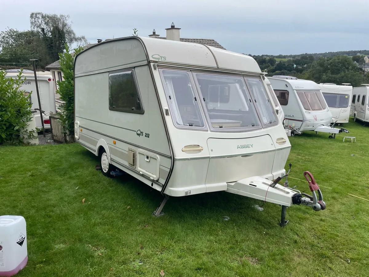 2 birth caravan - Image 1