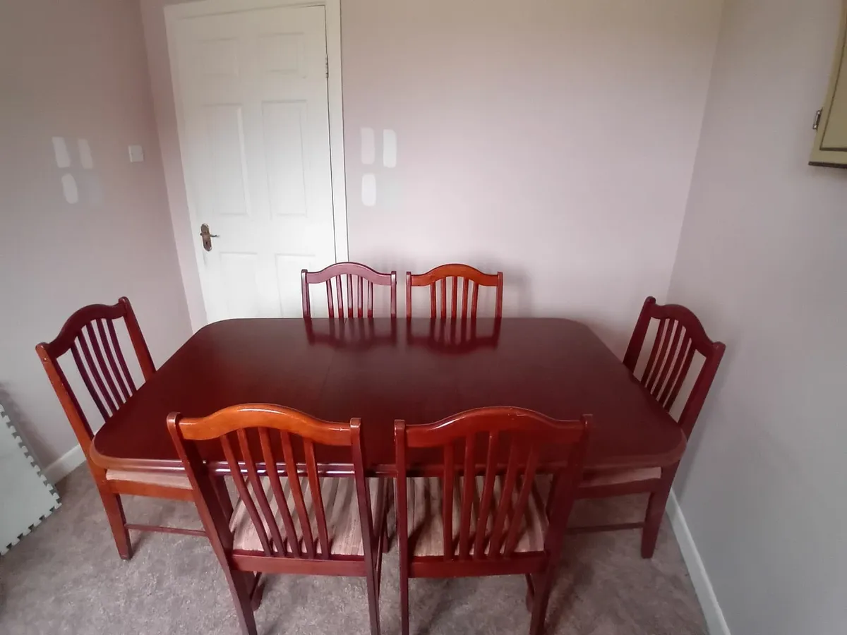 Table & Chairs - Image 1