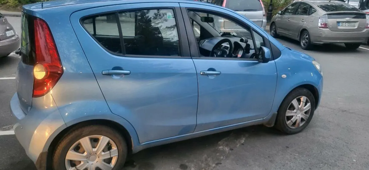 Car - Image 3