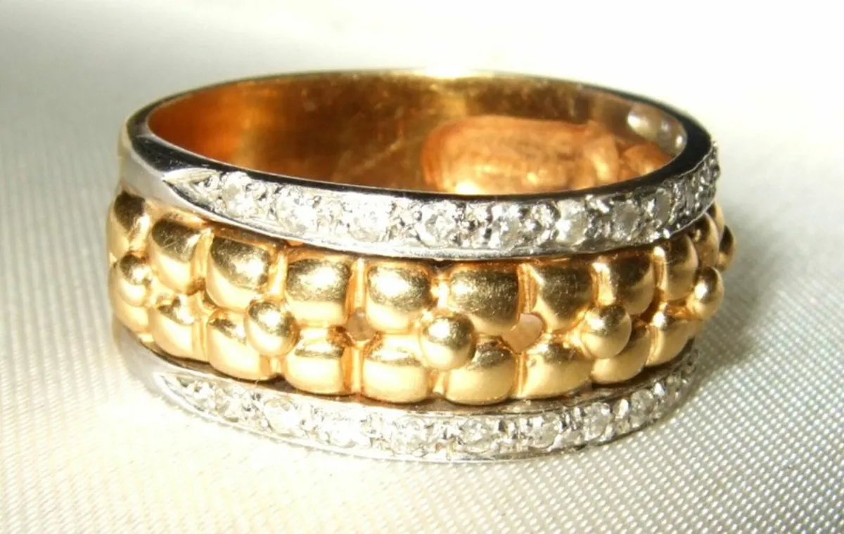 Vintage 18ct Gold/Diamond Hallmarked Unisex Ring - Image 1