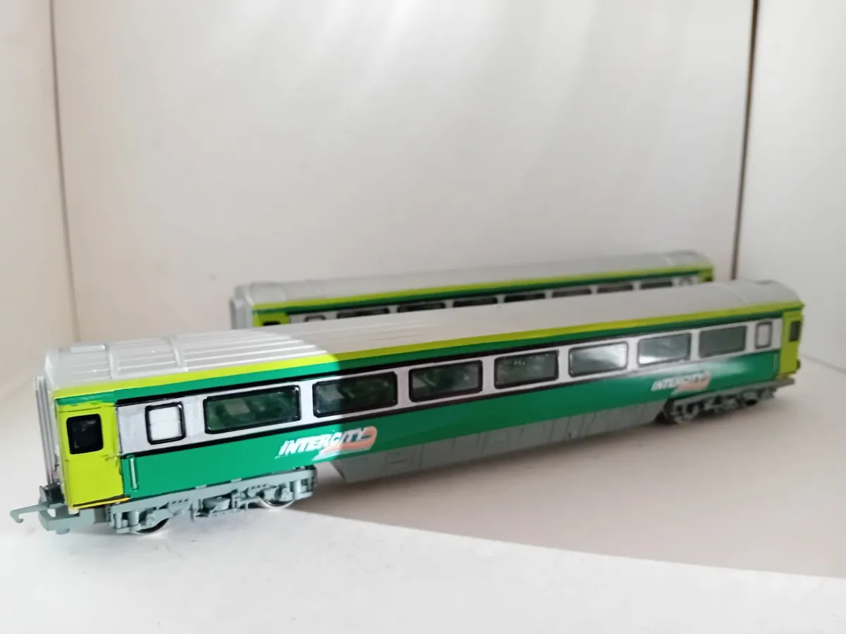 MODEL RAILWAY     MK 3 INTERCITY  COACHES - Image 1