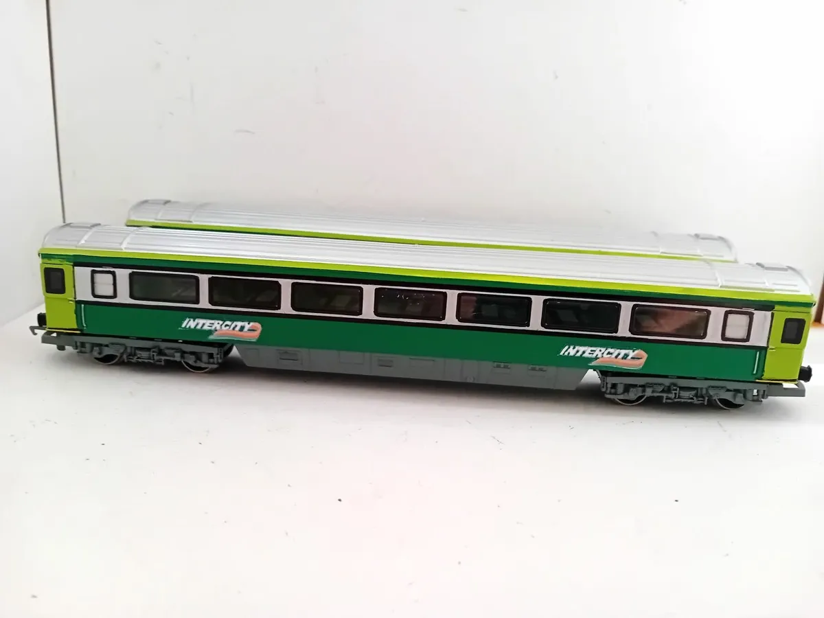 MODEL RAILWAY     MK 3 INTERCITY  COACHES - Image 3