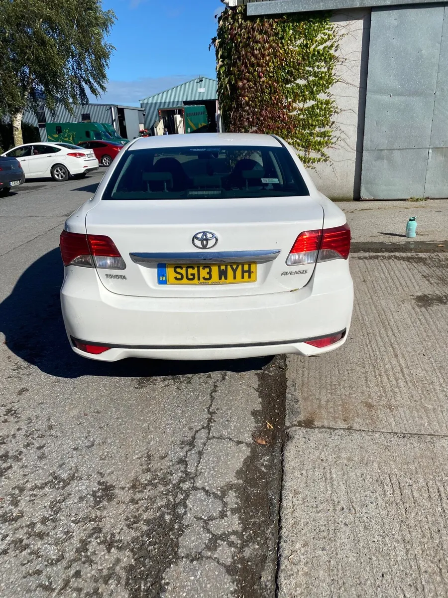 Toyota Avensis 2013 - Image 4