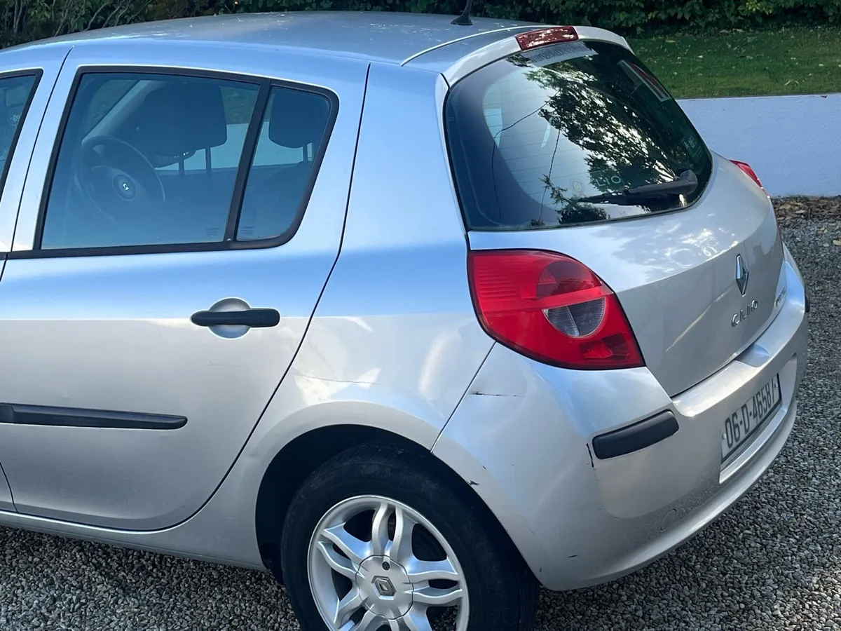 Renault Clio - Image 2
