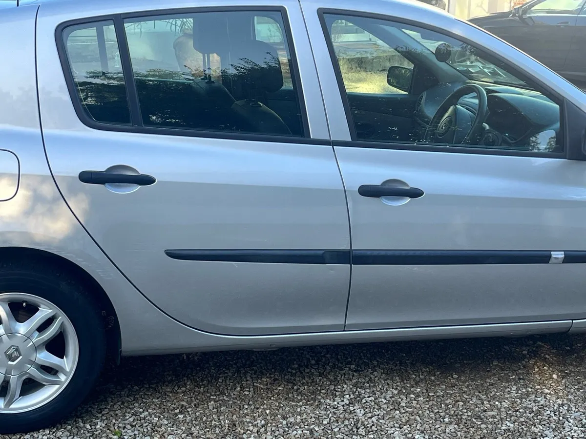Renault Clio - Image 3