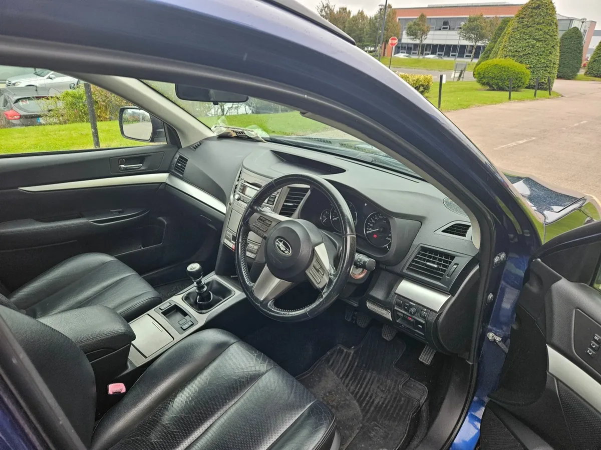 Subaru Legacy 2011 - Image 1