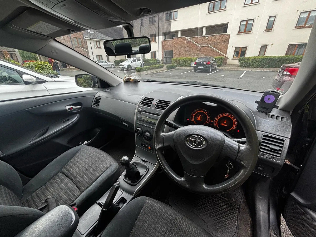 Toyota Corolla - Image 4