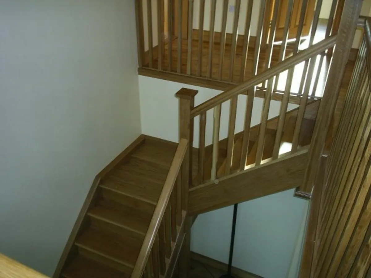 oak stairs - Image 1