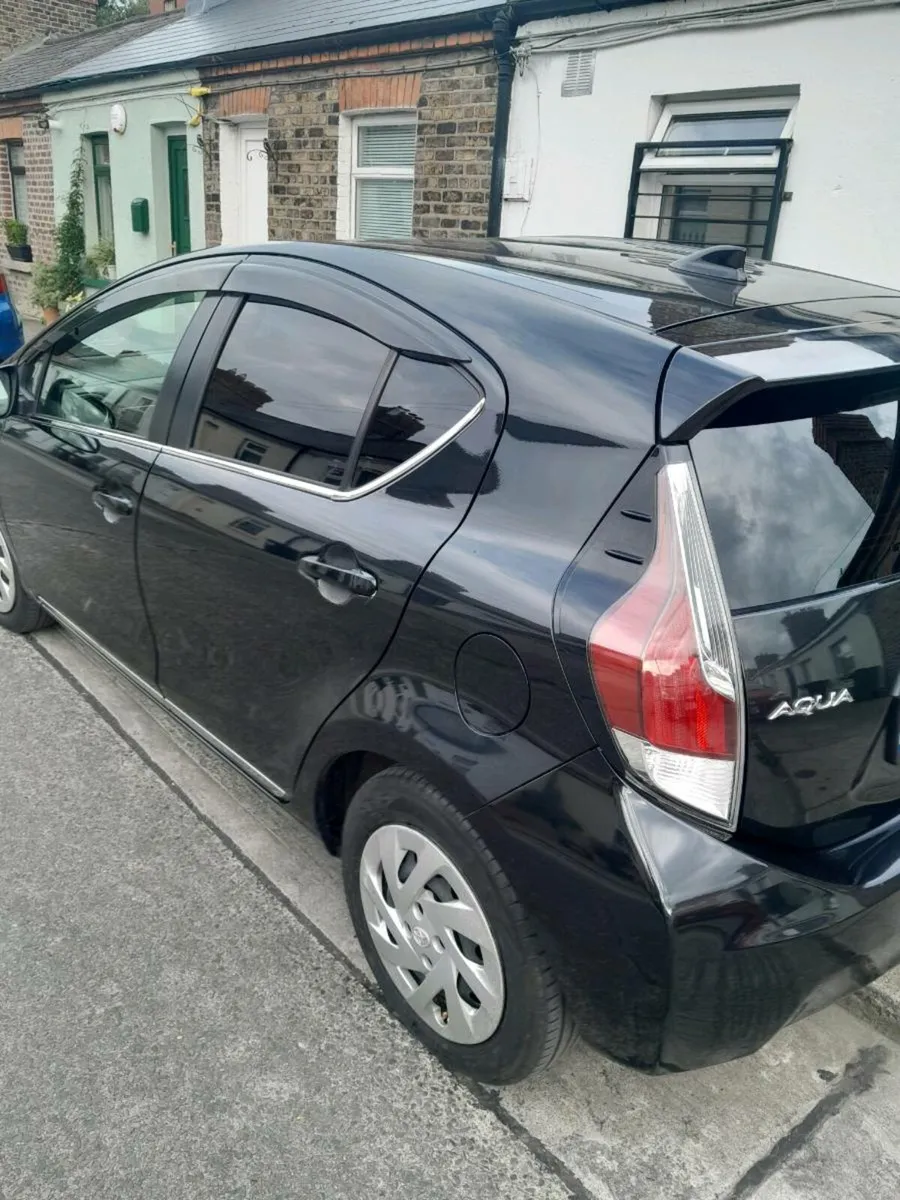 Car - Image 4