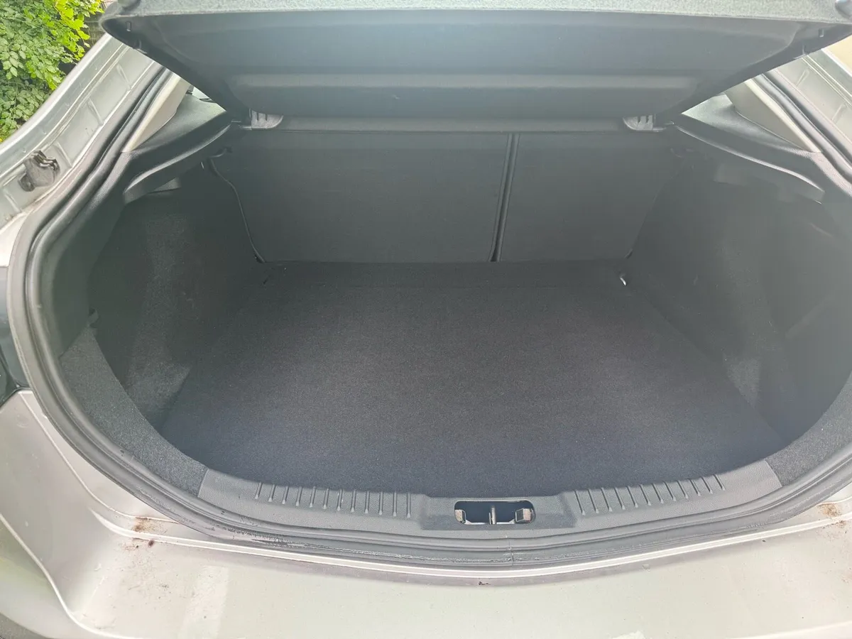 Ford Mondeo ,only 23,000km - Image 4