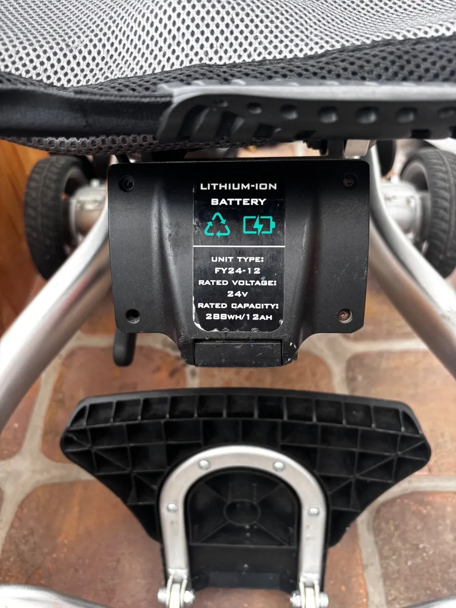 Electric wheelchair - Image 1