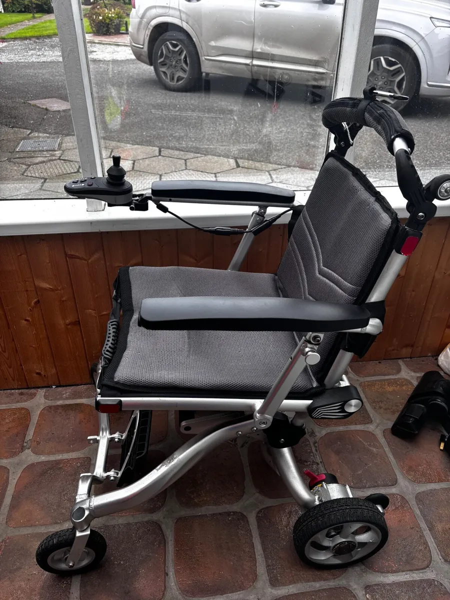 Electric wheelchair - Image 2