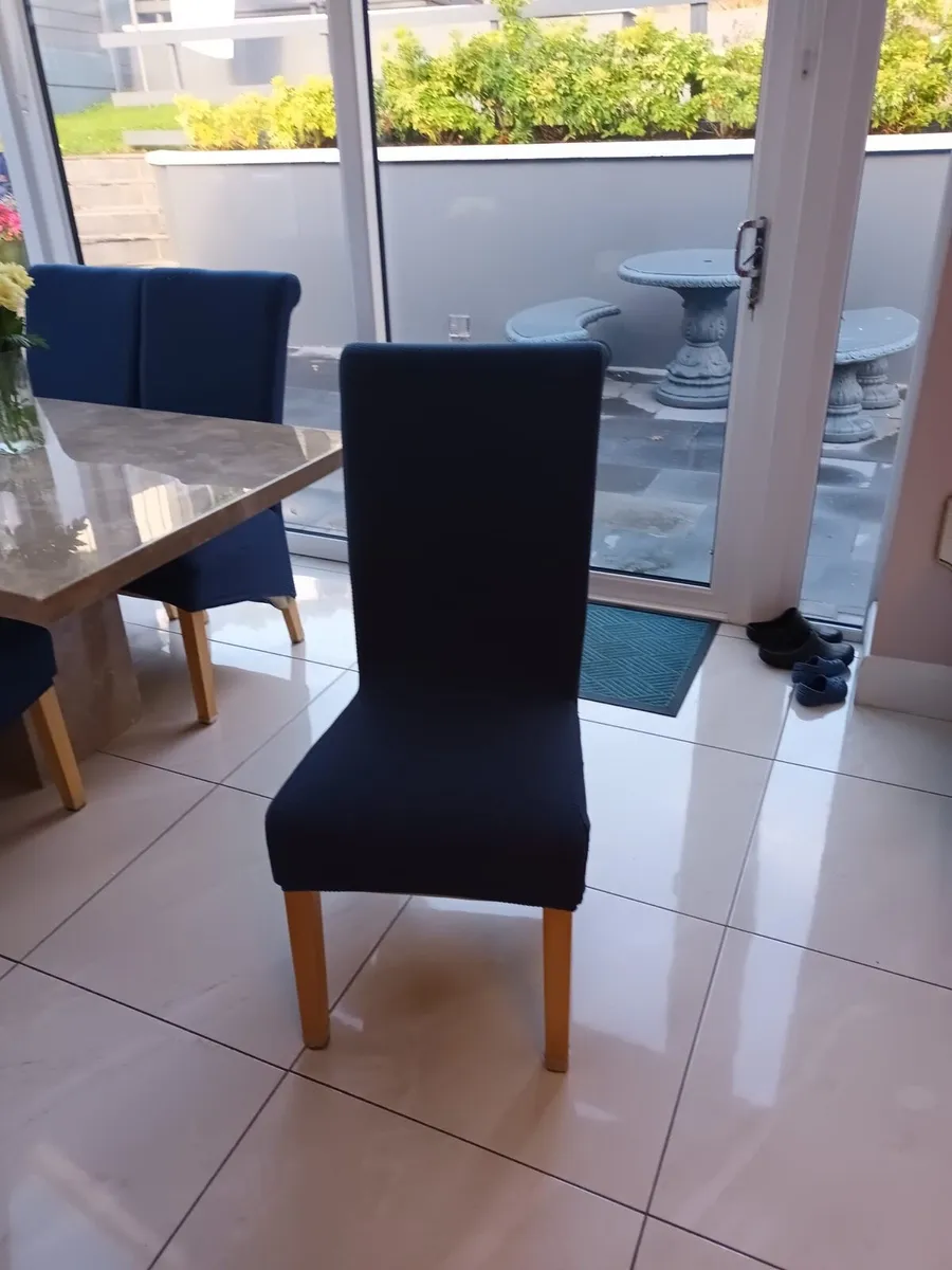 Dining chairs and high-stools - Image 4
