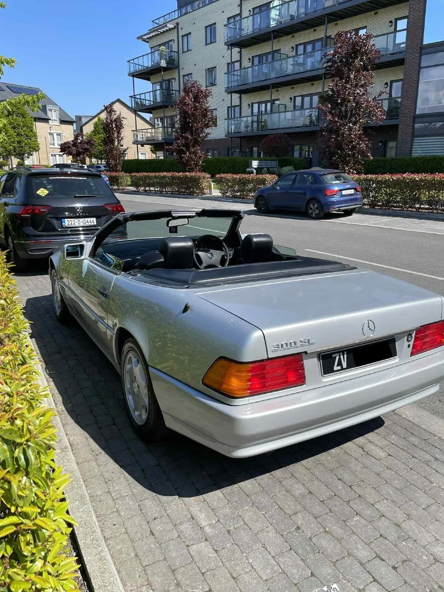 Mercedes-Benz 300 1990 - Image 3