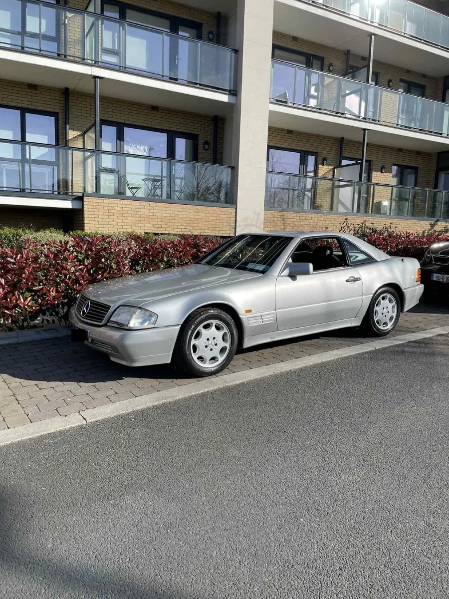Mercedes-Benz 300 1990 - Image 1