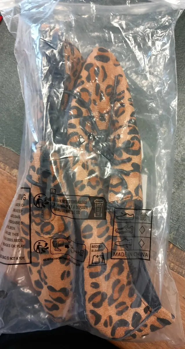 Leopard print lace up shoes BRAND NEW - Image 2