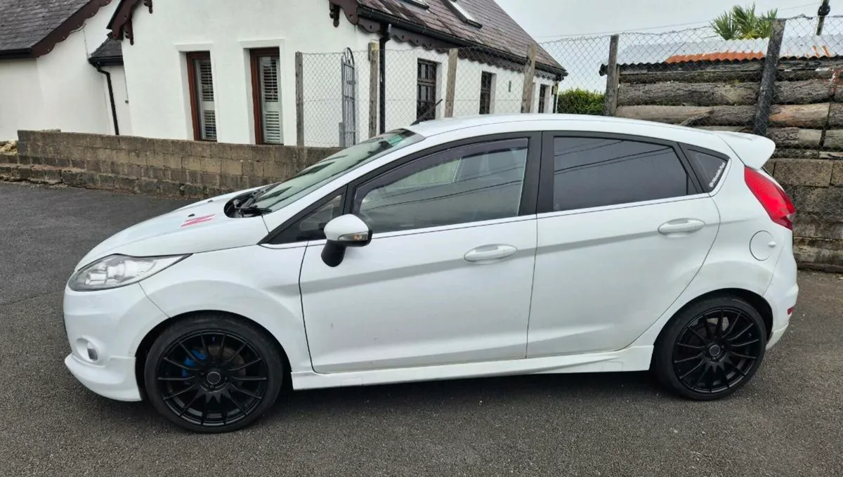 Ford Fiesta 1.25L 2012 - Image 2