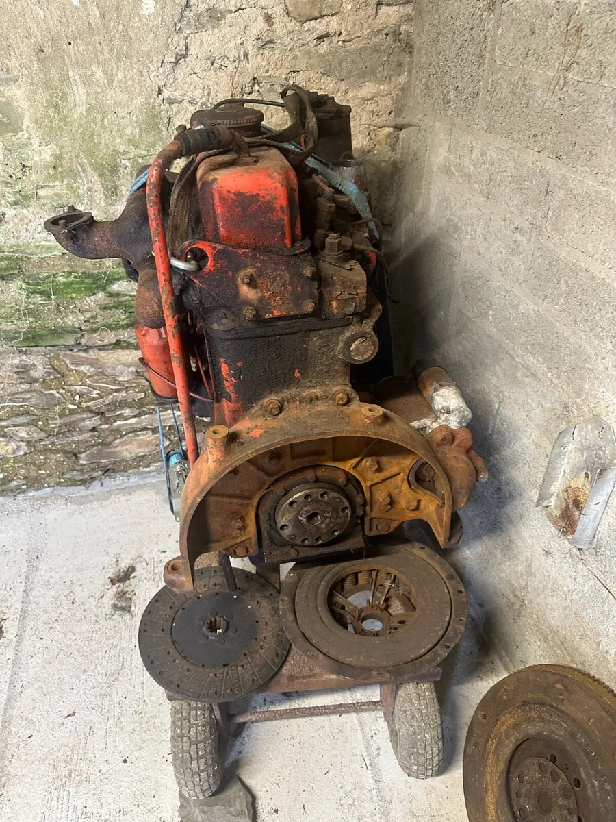 B M C engine nuffield - Image 3
