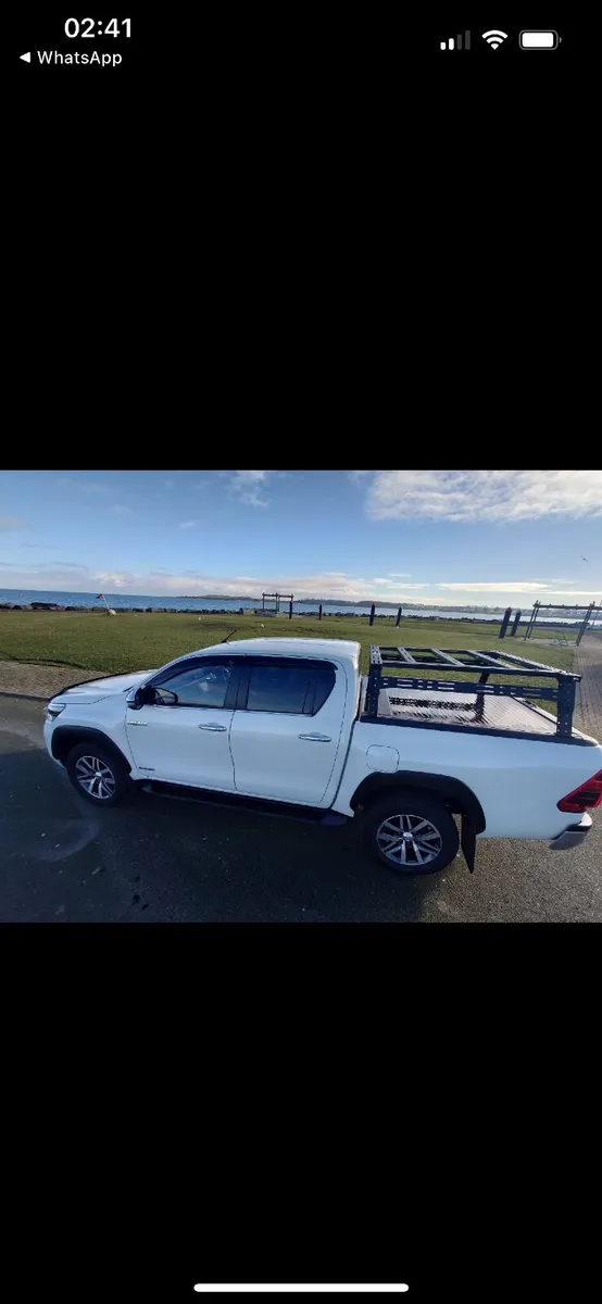 Toyota Hilux 2021 - Image 2