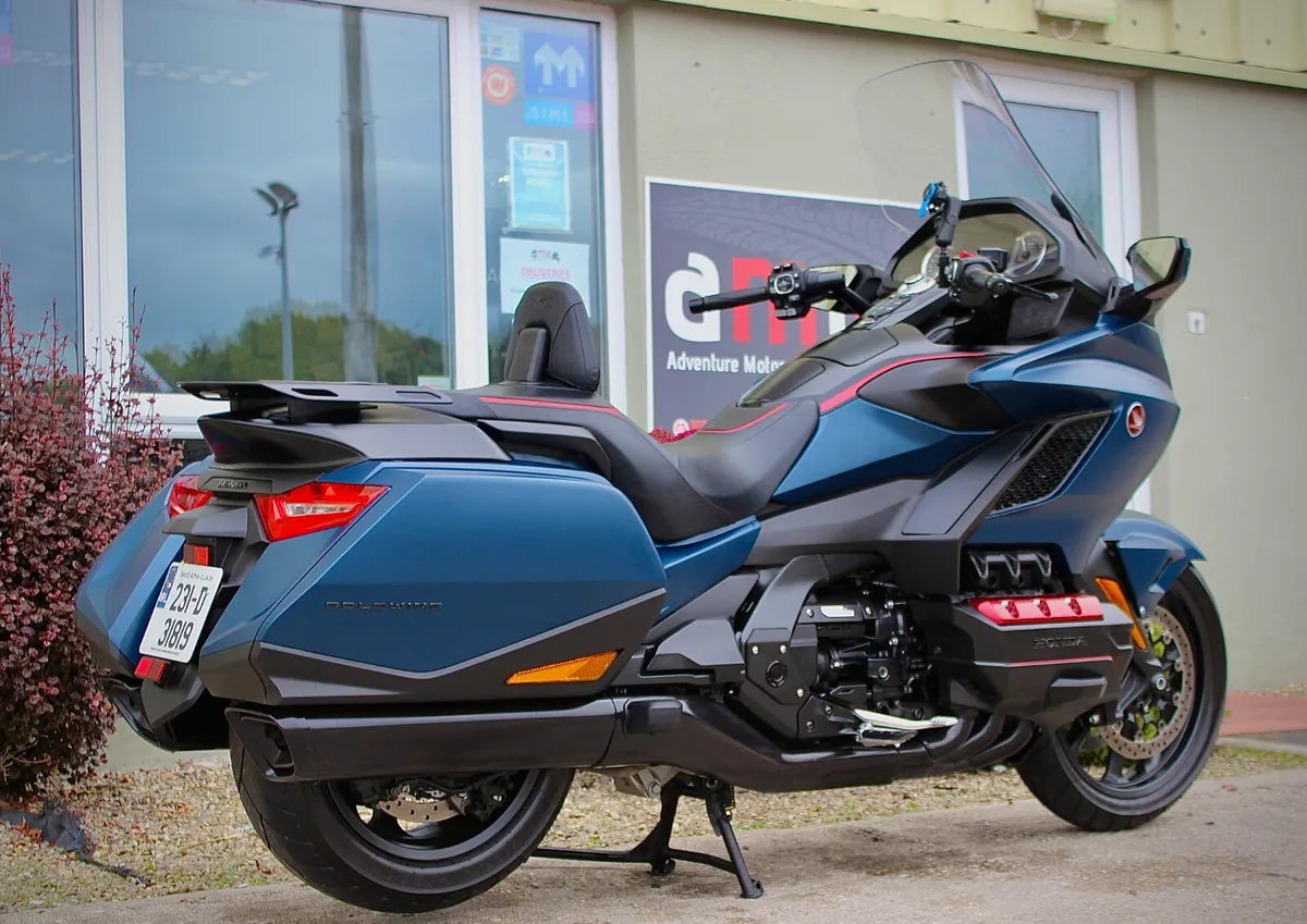 Honda Goldwing Bagger - Image 3