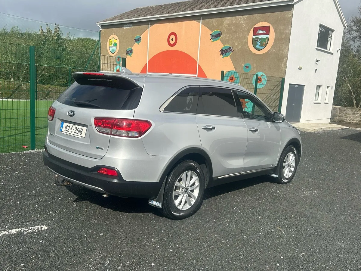 Kia Sorrento Commercial - Image 4