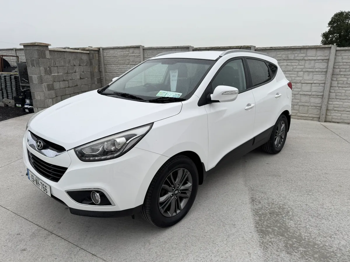 Hyundai ix35 2015 1 Owner from new - Image 2