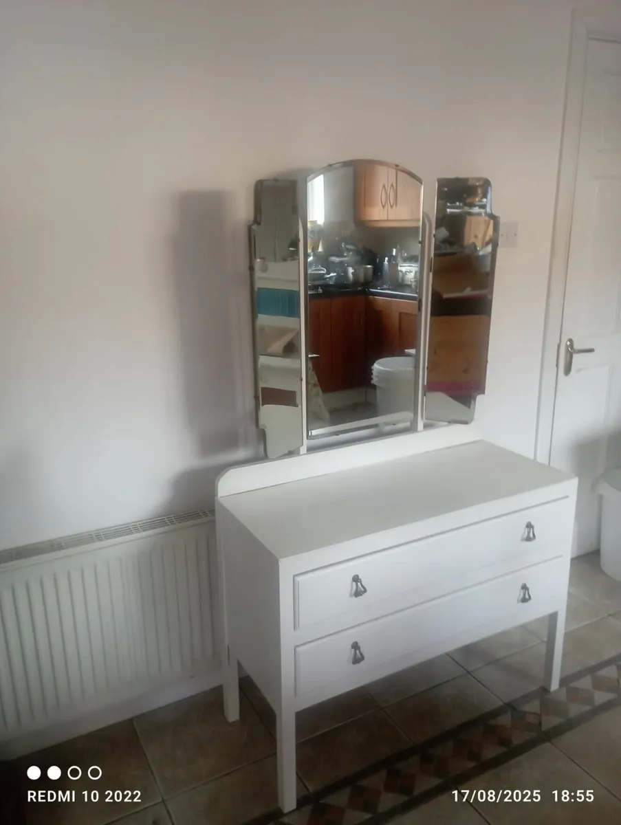 Vintage Painted Oak Dresser With Triple Mirror - Image 2