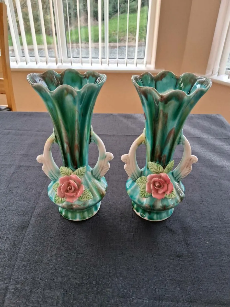 2 Decorative Porcelain Vase's - Image 1