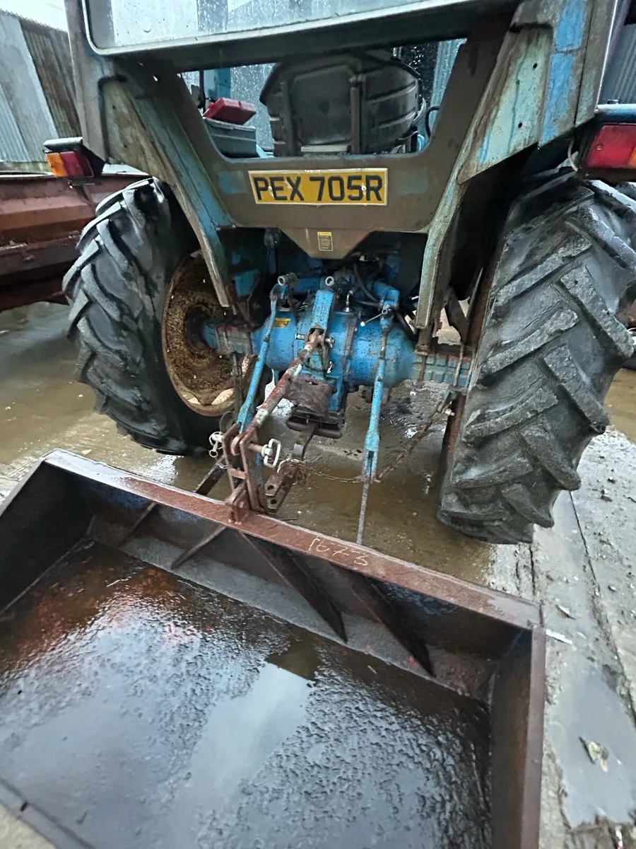 Ford 4600 - Image 3