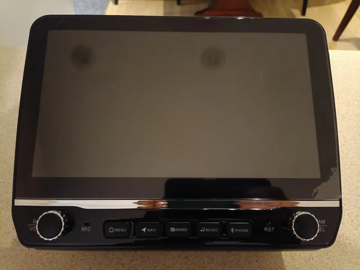 Car stereo - Image 1