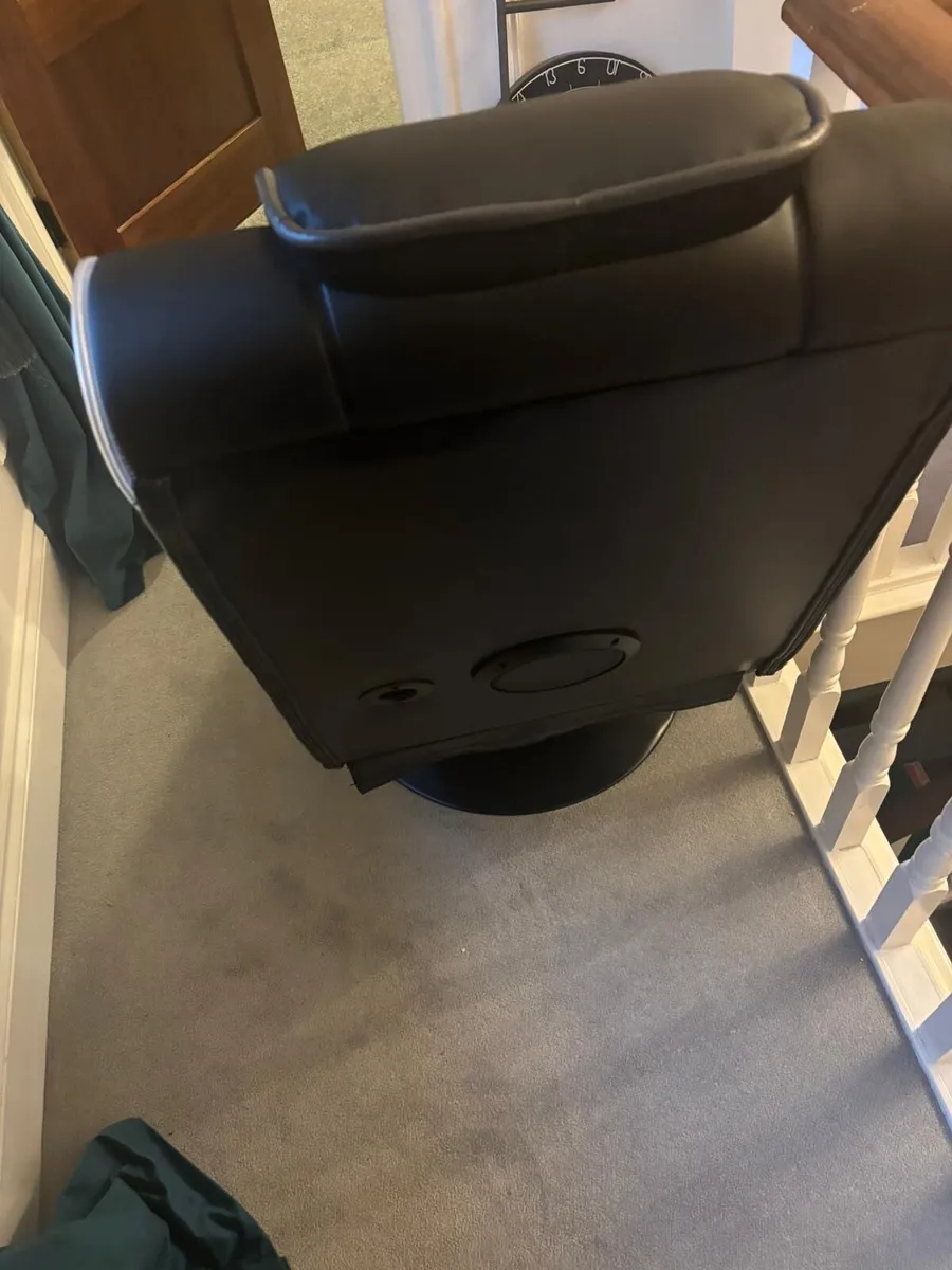 Gaming Chair - Image 2