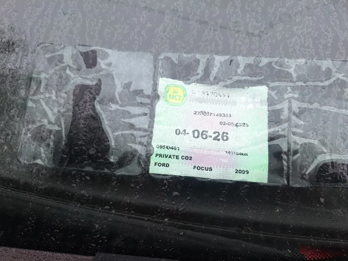 Ford Focus 2009 - Image 2