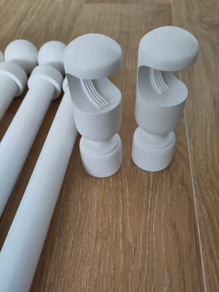 IKEA white wooden curtain rods (5x) - Image 3