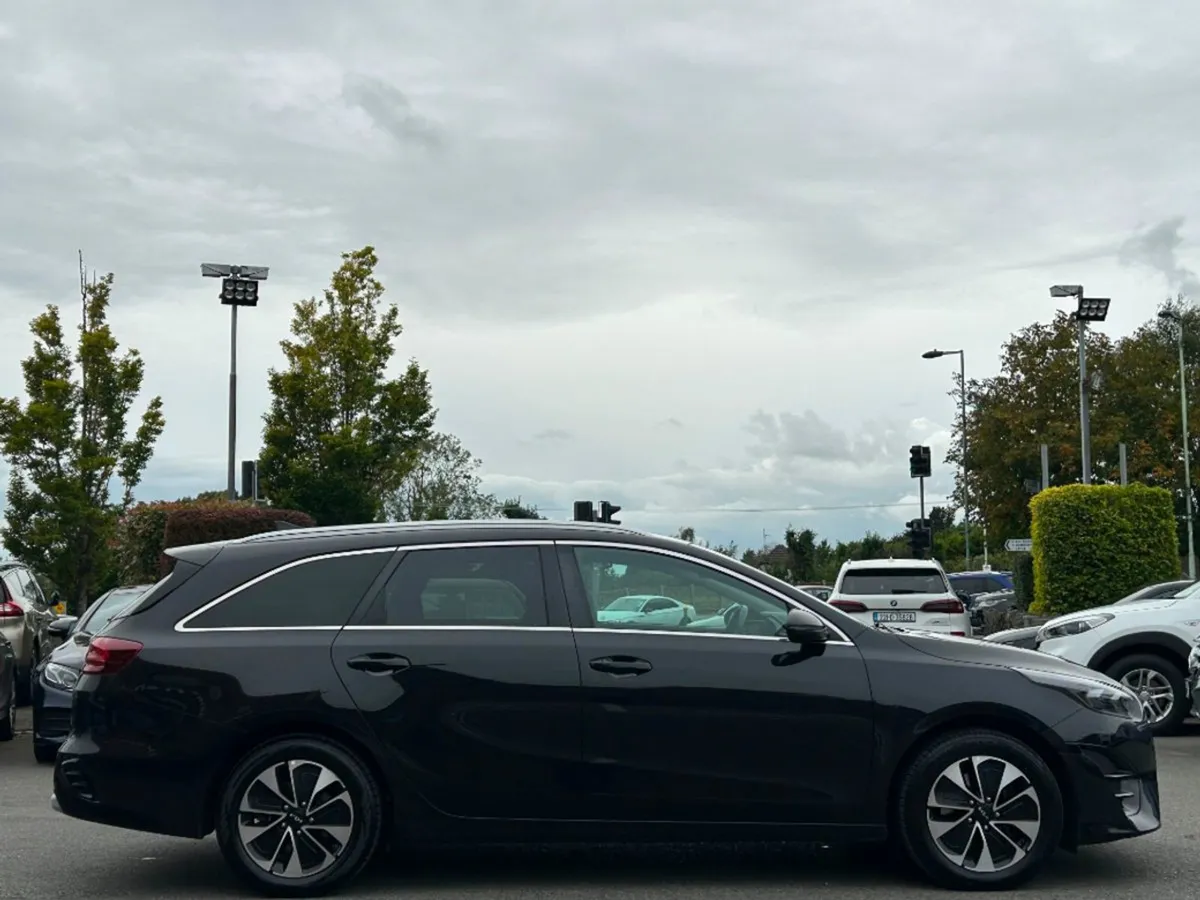 Kia Ceed 1.6 GDI Phev Auto  high Spec - Image 4