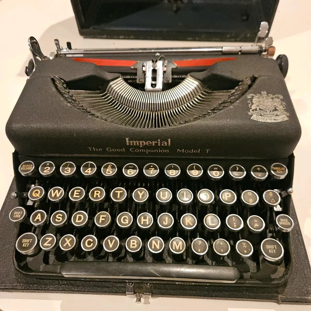 Imperial typewriter - Image 1