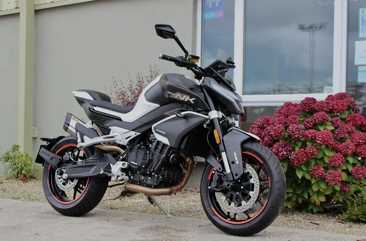 2024 CFMOTO 800 NK ADVANCED - Image 2