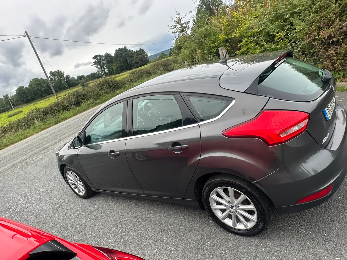 18 Ford Focus CHOICE OF 2 - Image 3