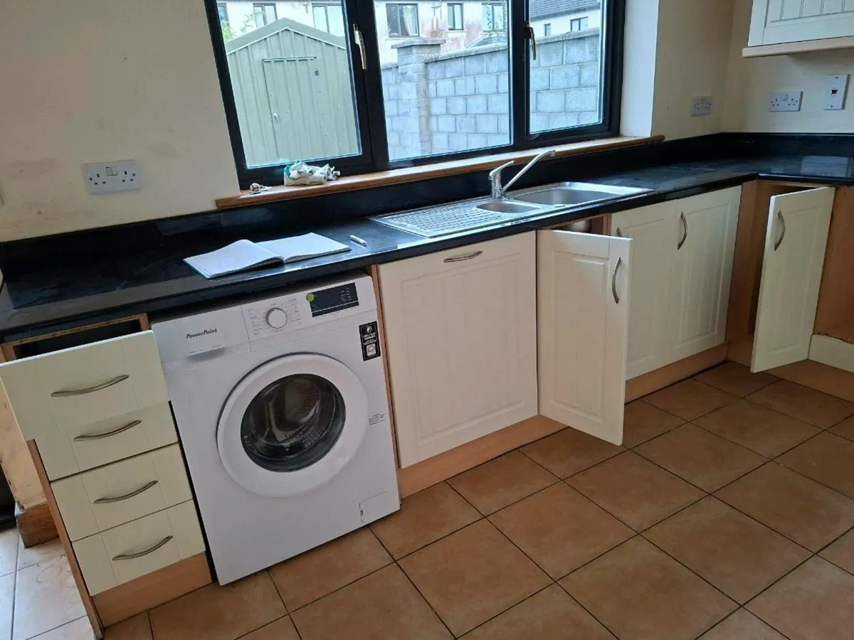 Kitchen and Granite worktop - Image 3