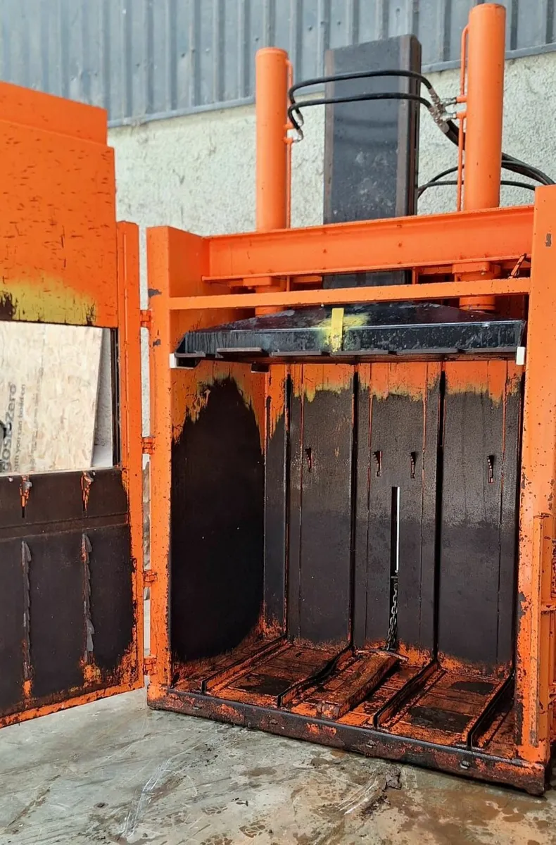 Mill Size Cardboard Baler - Image 2