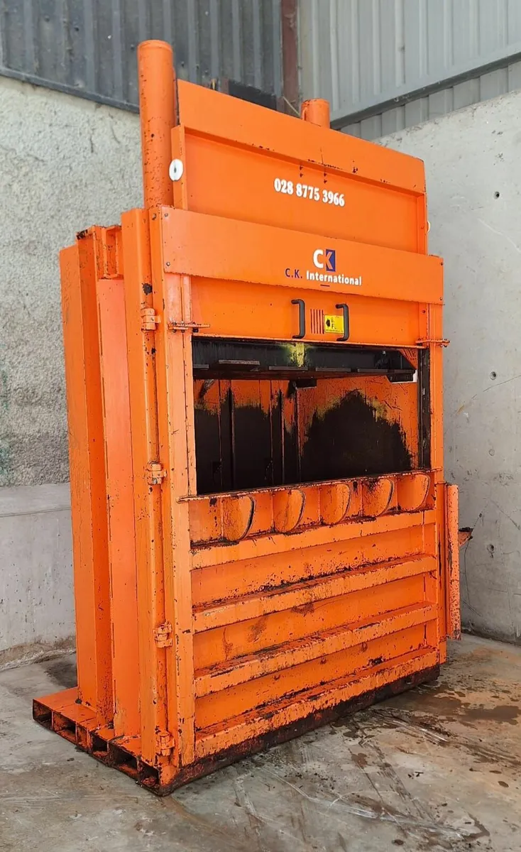 Mill Size Cardboard Baler - Image 3