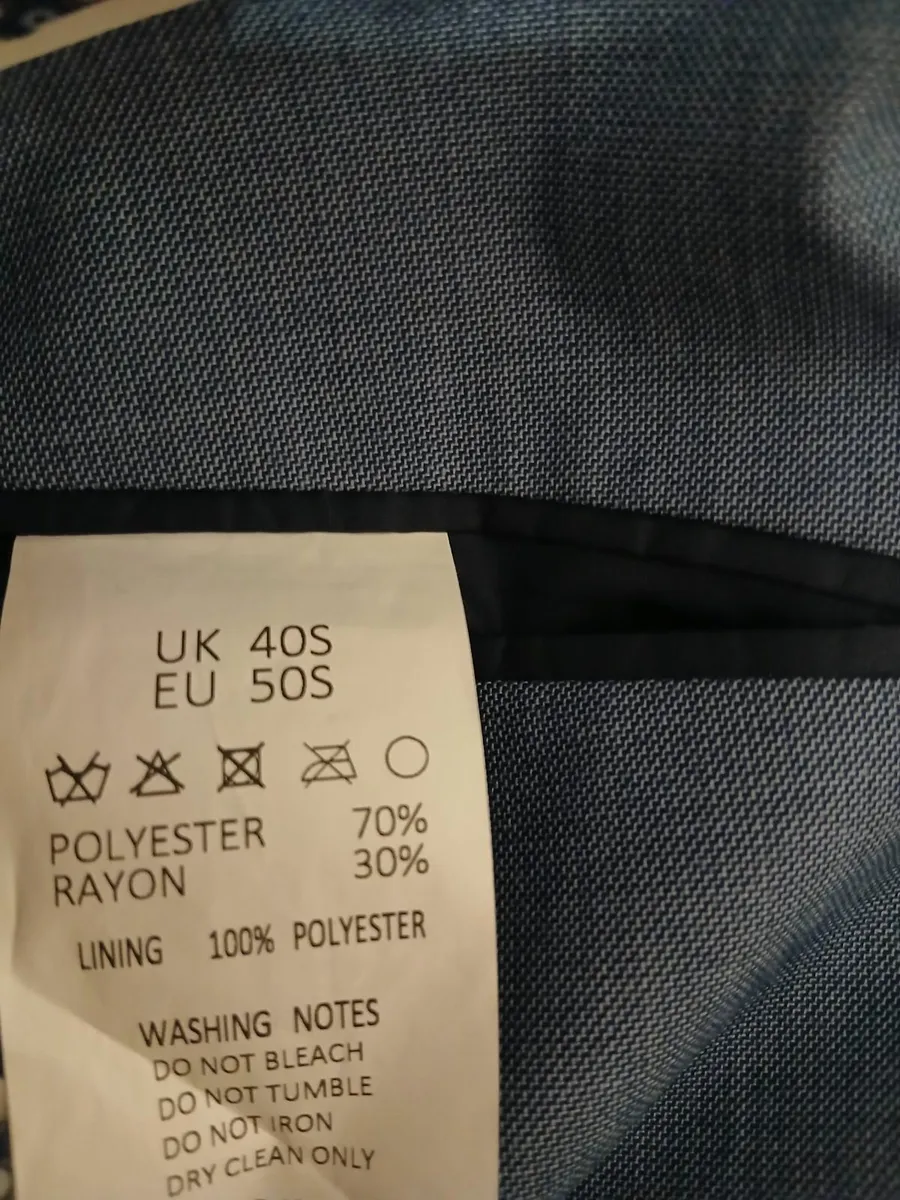 Mens suit 3 pce Cavinni - Image 2