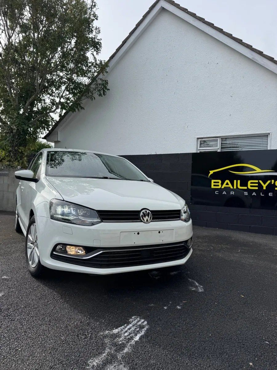 Volkswagen Polo 2017 1.2 automatic - Image 2