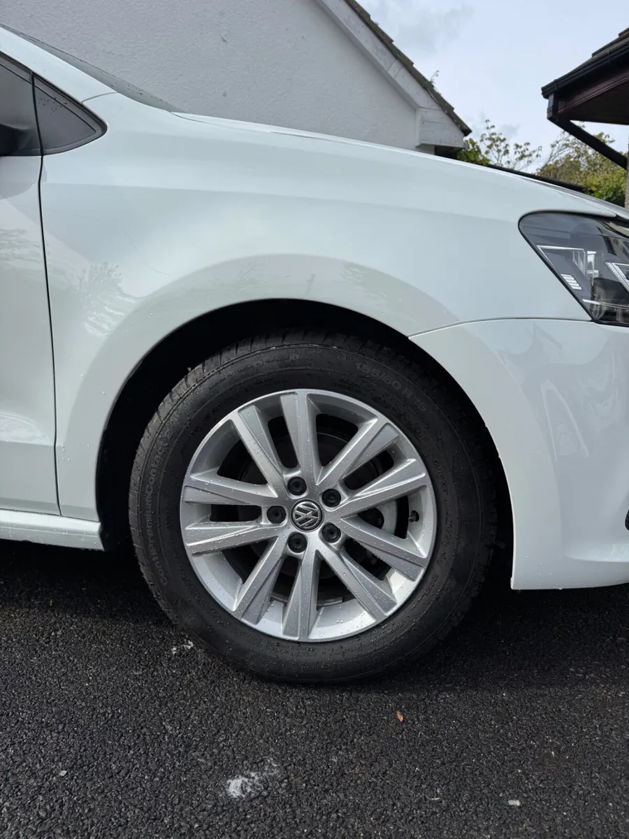 Volkswagen Polo 2017 1.2 automatic - Image 3