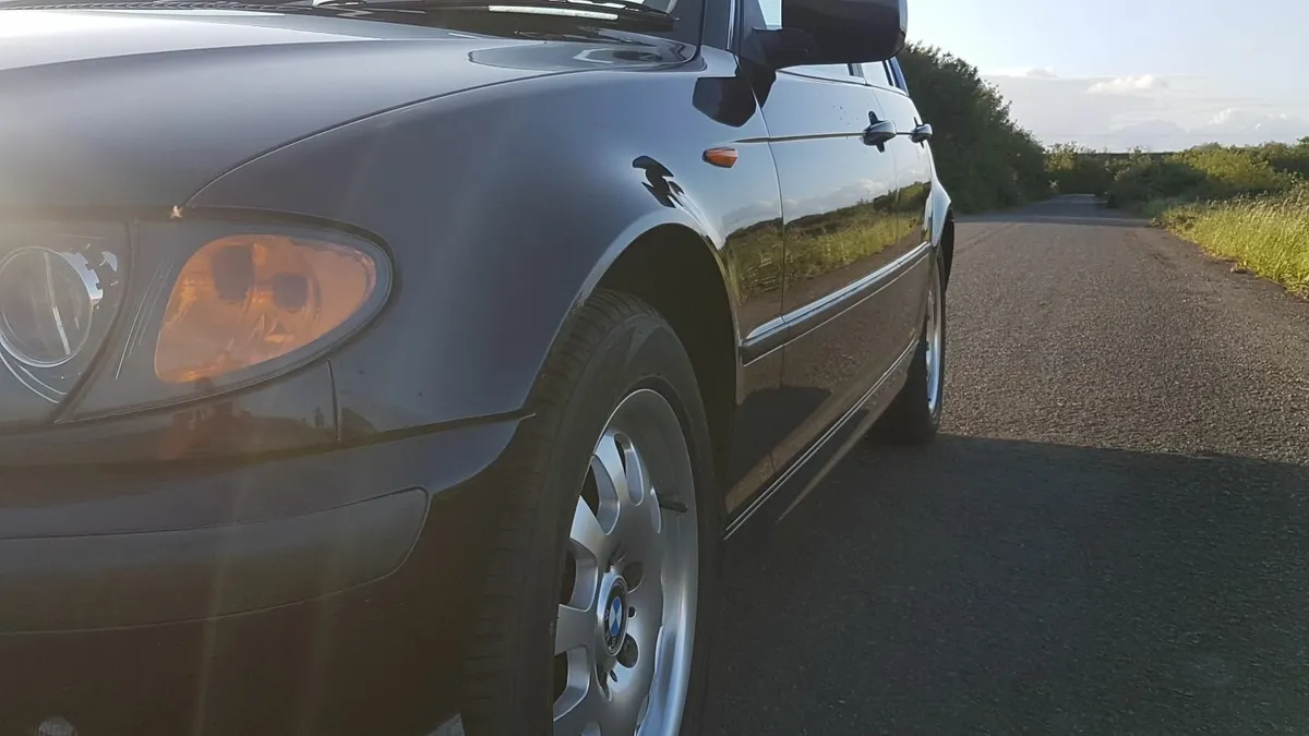 BMW 3-Series 2.2 Auto - Image 3