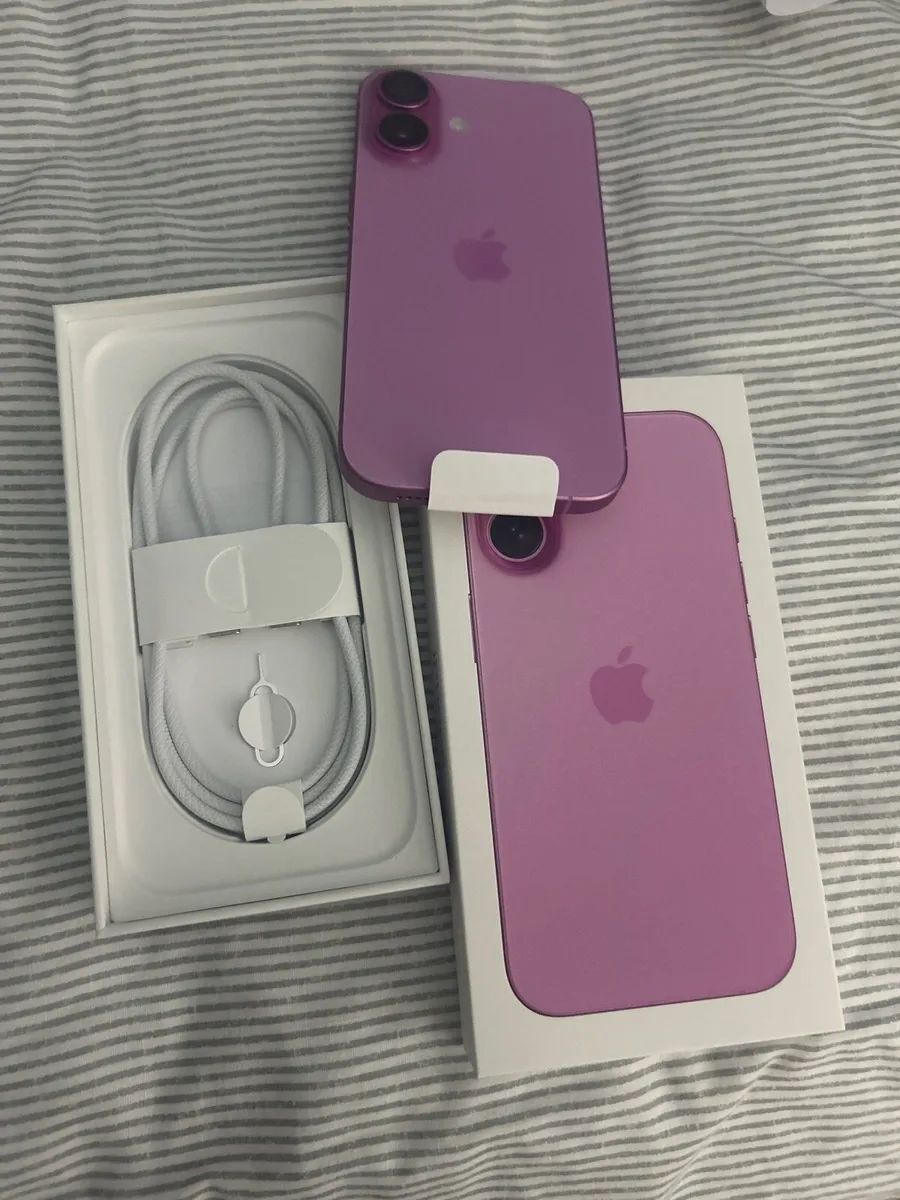 iPhone 16 - Image 1